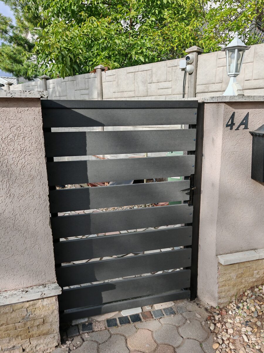 WPC composite anthracite pedestrian gate — Brighton