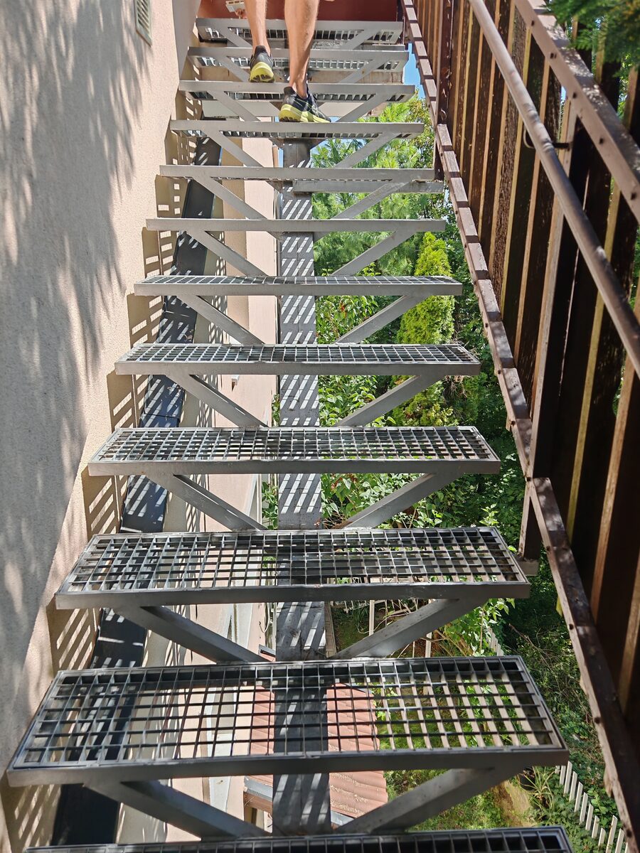 WPC and steel outdoor staircase — Brighton garden